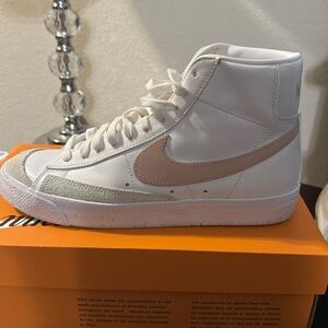 Nike blazer mid 77